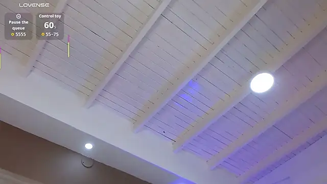 AbigailWilliams  online show from April 10, 2026, 11:39 am