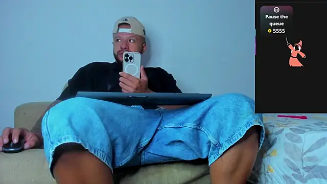 Snapshot of ToonyDee chatting on October 21, 2025, 2:16 pm ToonyDee online show from October 21, 2025, 2:16 pm