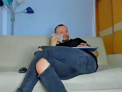 Snapshot of ToonyDee chatting on January 16, 2025, 2:19 am ToonyDee online show from January 16, 2025, 2:19 am