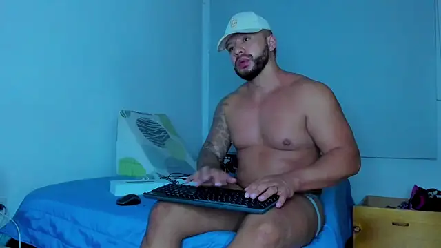 Snapshot of ToonyDee chatting on November 25, 2025, 4:46 am ToonyDee online show from November 25, 2025, 4:46 am