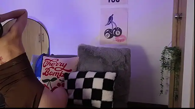 Snapshot of salome-brown chatting on December 4, 2025, 10:09 pm salome-brown online show from December 4, 2025, 10:09 pm