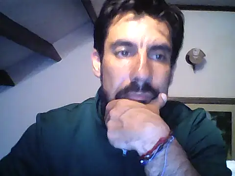 Snapshot of elkike1980 chatting on June 6, 2026, 2:06 am elkike1980 online show from June 6, 2026, 2:06 am