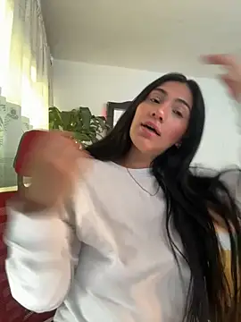 emmily d online show from November 18, 2025, 6:22 pm