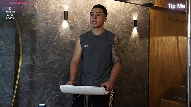 Snapshot of Ryan_Hunt chatting on November 25, 2025, 11:43 am Ryan Hunt online show from November 25, 2025, 11:43 am