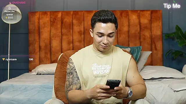 Snapshot of Ryan_Hunt chatting on March 12, 2025, 2:45 pm Ryan Hunt online show from March 12, 2025, 2:45 pm