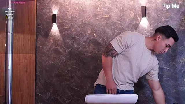 Snapshot of Ryan_Hunt chatting on November 23, 2025, 3:44 pm Ryan Hunt online show from November 23, 2025, 3:44 pm