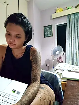 LorenRosse online show from September 10, 2025, 7:02 pm