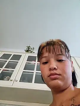 LorenRosse online show from October 14, 2025, 4:46 am