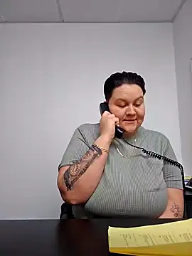 Snapshot of DevilDahm chatting on February 4, 2025, 4:29 pm DevilDahm online show from February 4, 2025, 4:29 pm
