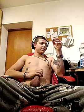 BigDickEnrg7195 online show from February 17, 2025, 10:27 pm