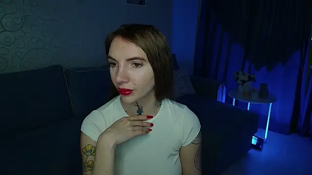 AnneTenet online show from November 28, 2025, 9:09 am