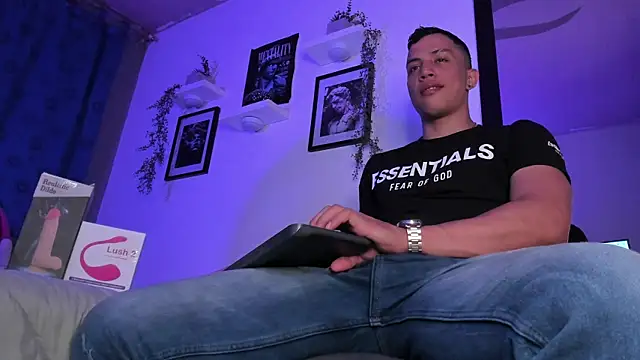 Snapshot of ThomsEvery_ chatting on January 21, 2025, 3:04 am ThomsEvery online show from January 21, 2025, 3:04 am