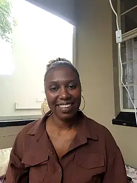 YourDreamLady22 online show from February 12, 2025, 8:27 am