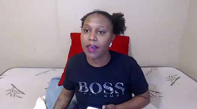 YourDreamLady22 online show from December 20, 2024, 2:48 pm