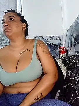 GORGEOUSLIPS online show from December 4, 2025, 11:42 am