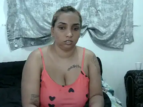 Snapshot of GORGEOUSLIPS chatting on February 15, 2026, 3:33 pm GORGEOUSLIPS online show from February 15, 2026, 3:33 pm