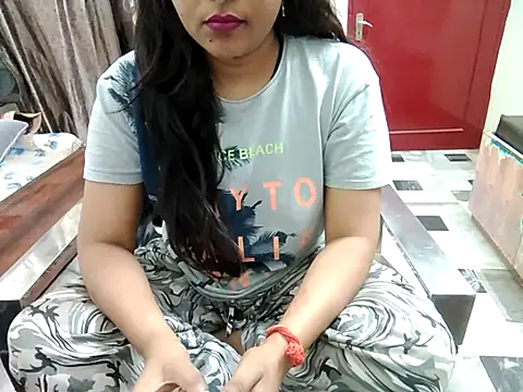 Snapshot of aarushi_sharmaa chatting on September 24, 2025, 3:46 am aarushi sharmaa online show from September 24, 2025, 3:46 am