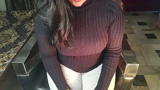 Snapshot of aarushi_sharmaa chatting on January 18, 2026, 3:43 am aarushi sharmaa online show from January 18, 2026, 3:43 am