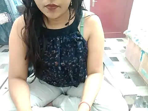 Snapshot of aarushi_sharmaa chatting on March 15, 2025, 2:14 am aarushi sharmaa online show from March 15, 2025, 2:14 am