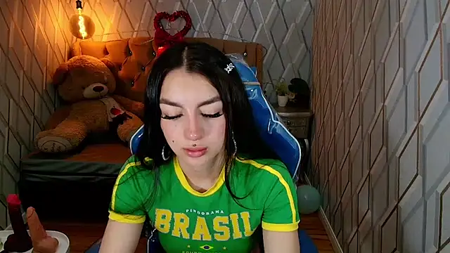 Snapshot of Angelchristix chatting on February 4, 2026, 2:45 pm Angelchristix online show from February 4, 2026, 2:45 pm