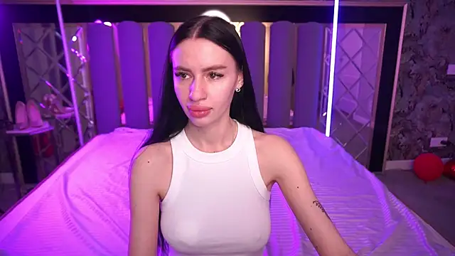 Snapshot of Snow_WhiteeeX chatting on March 29, 2026, 5:42 am Snow WhiteeeX online show from March 29, 2026, 5:42 am