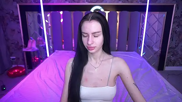 Snapshot of Snow_WhiteeeX chatting on April 9, 2026, 5:42 am Snow WhiteeeX online show from April 9, 2026, 5:42 am