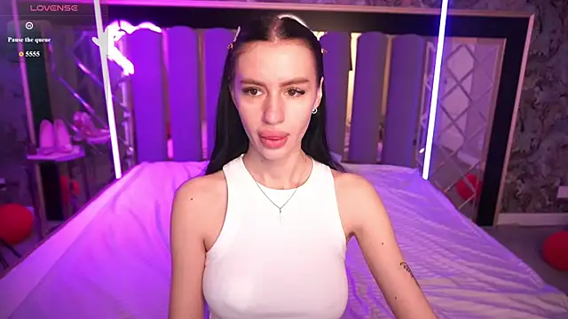 Snapshot of Snow_WhiteeeX chatting on March 28, 2026, 6:36 am Snow WhiteeeX online show from March 28, 2026, 6:36 am