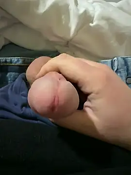 reelciii21 online show from February 24, 2025, 9:30 pm