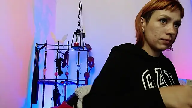 Snapshot of IvanaFetish chatting on November 25, 2025, 12:11 am IvanaFetish online show from November 25, 2025, 12:11 am