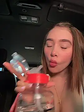 Snapshot of Lanataylor- chatting on March 8, 2026, 8:23 pm Lanataylor- online show from March 8, 2026, 8:23 pm