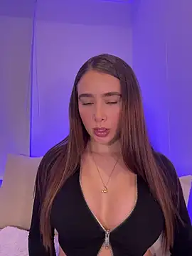 Lanataylor- online show from December 23, 2025, 12:00 am