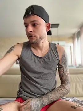 hottwoboys online show from May 16, 2026, 10:36 am
