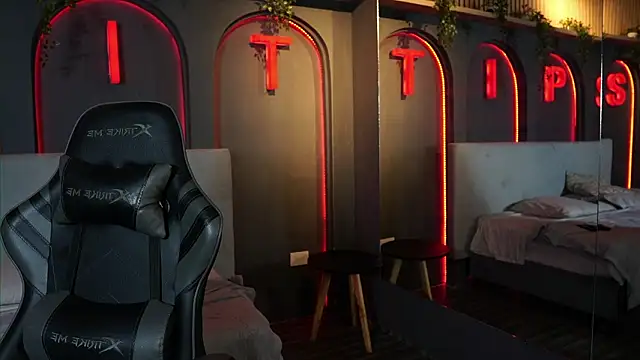 Snapshot of Austin_bolt chatting on March 4, 2026, 1:35 am Austin bolt online show from March 4, 2026, 1:35 am