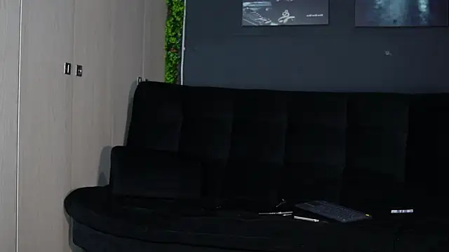 Snapshot of Austin_bolt chatting on January 19, 2026, 2:04 am Austin bolt online show from January 19, 2026, 2:04 am