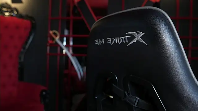 Snapshot of Austin_bolt chatting on March 10, 2026, 1:42 am Austin bolt online show from March 10, 2026, 1:42 am