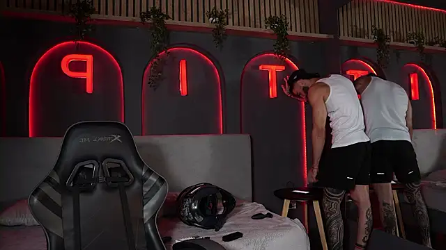 Snapshot of Austin_bolt chatting on February 10, 2026, 2:43 am Austin bolt online show from February 10, 2026, 2:43 am