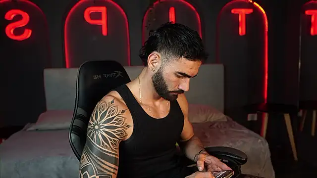 Snapshot of Austin_bolt chatting on February 6, 2026, 2:40 am Austin bolt online show from February 6, 2026, 2:40 am