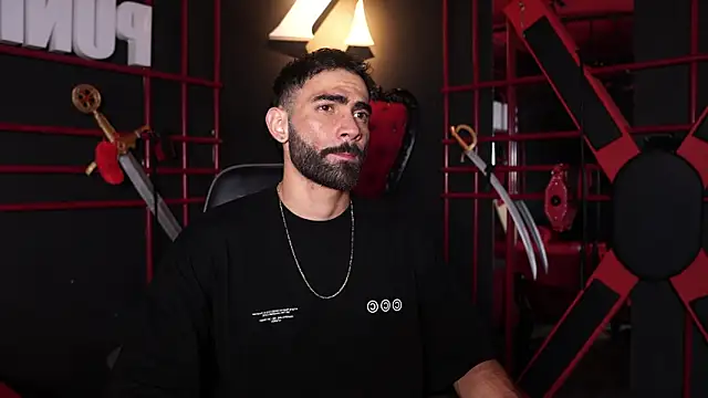 Snapshot of Austin_bolt chatting on April 5, 2026, 1:45 am Austin bolt online show from April 5, 2026, 1:45 am