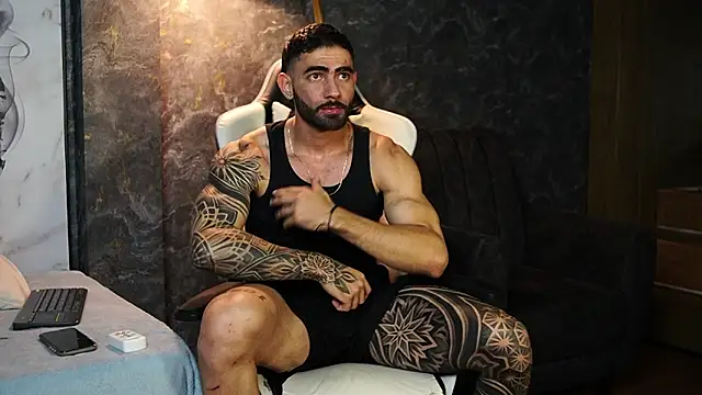 Snapshot of Austin_bolt chatting on February 3, 2026, 3:37 am Austin bolt online show from February 3, 2026, 3:37 am