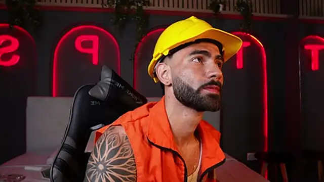 Austin bolt online show from November 1, 2025, 3:46 am