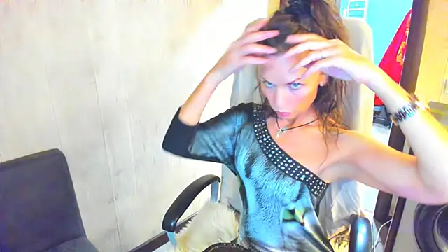 Snapshot of Elizabe_th chatting on August 1, 2026, 8:40 pm Elizabe th online show from August 1, 2026, 8:40 pm