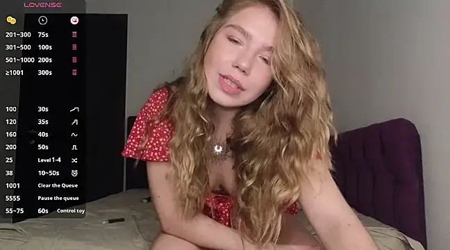 luuemmy online show from January 26, 2025, 1:41 am