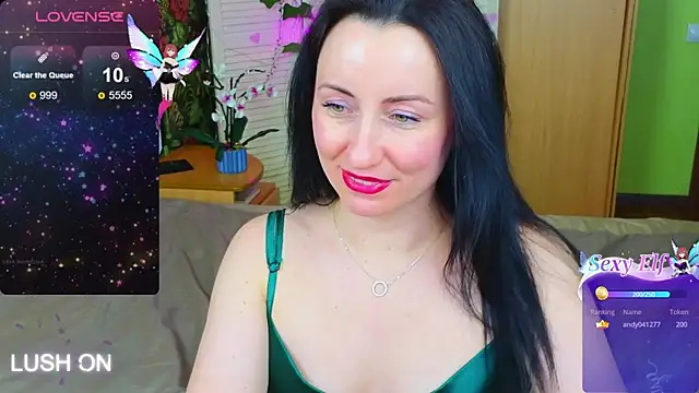 Snapshot of Roxyy_Star chatting on February 6, 2025, 7:56 am Roxyy Star online show from February 6, 2025, 7:56 am