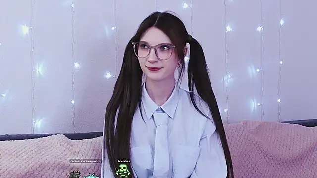 KimWilli online show from January 30, 2025, 11:02 pm