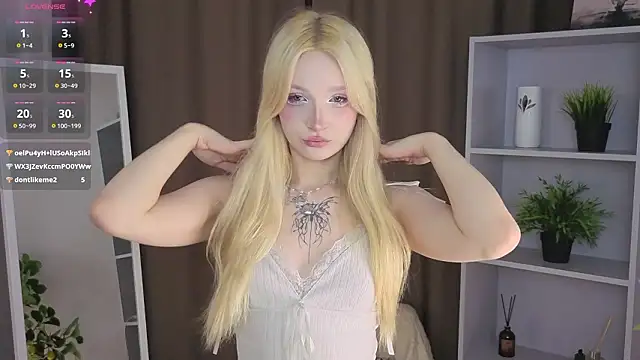 Naughty  Couplles online show from March 11, 2026, 3:22 am