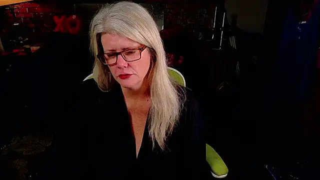 AliceHarlot online show from April 13, 2026, 4:22 pm