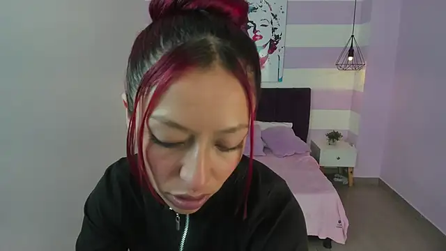 Scarlett  bell online show from February 24, 2026, 11:33 am