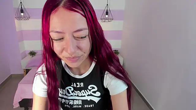 Scarlett  bell online show from December 22, 2025, 1:22 pm