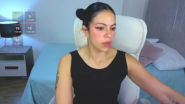 Snapshot of Eliie_Ruizz chatting on January 18, 2026, 4:49 am Eliie Ruizz online show from January 18, 2026, 4:49 am