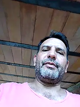 Snapshot of RogueTraveler chatting on February 23, 2025, 6:23 pm RogueTraveler online show from February 23, 2025, 6:23 pm